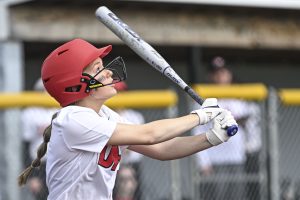 UHS softball sweeps Saturday doubleheader over Oak Glen